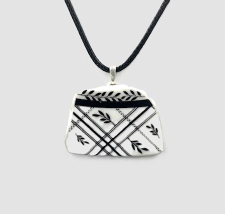 Striped Leafy Necklace