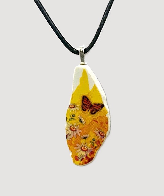 Daisy Monarch Butterfly Necklace