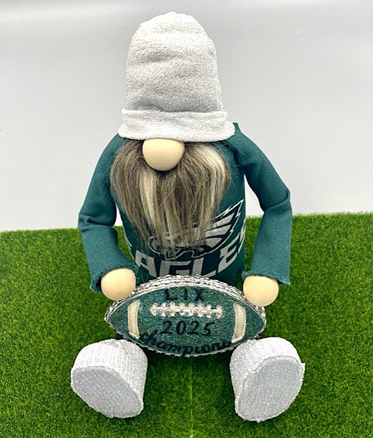 (SOLD) Eagles Champions Football Gnome