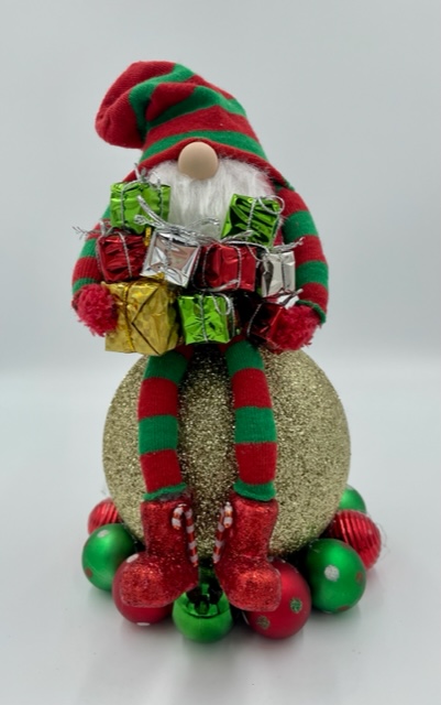 Present Gnome on Large Ornament