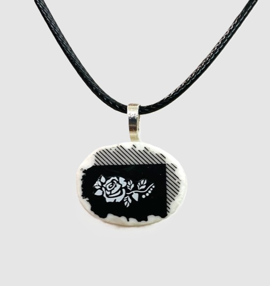Black Mixed Rose Necklace